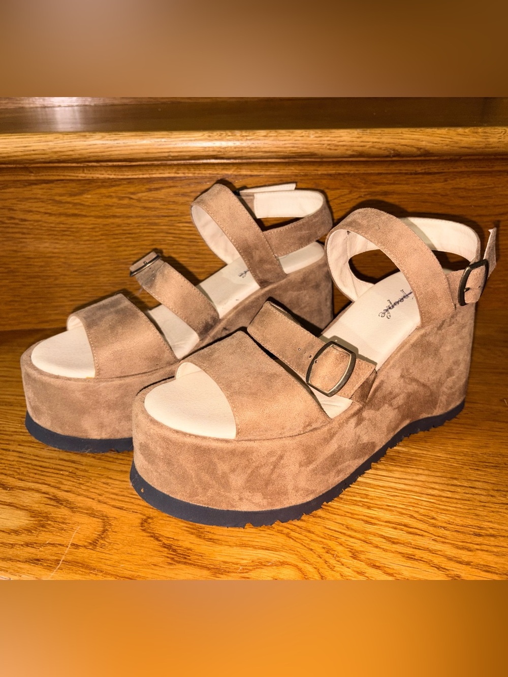 Free People Chelsea Tan Suede Strappy Platform Sandals Size 9 EUC